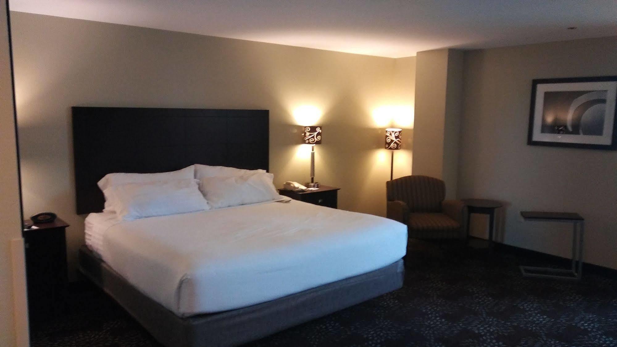 Holiday Inn Express Pittsburgh West - Greentree, An Ihg Hotel Crafton Extérieur photo