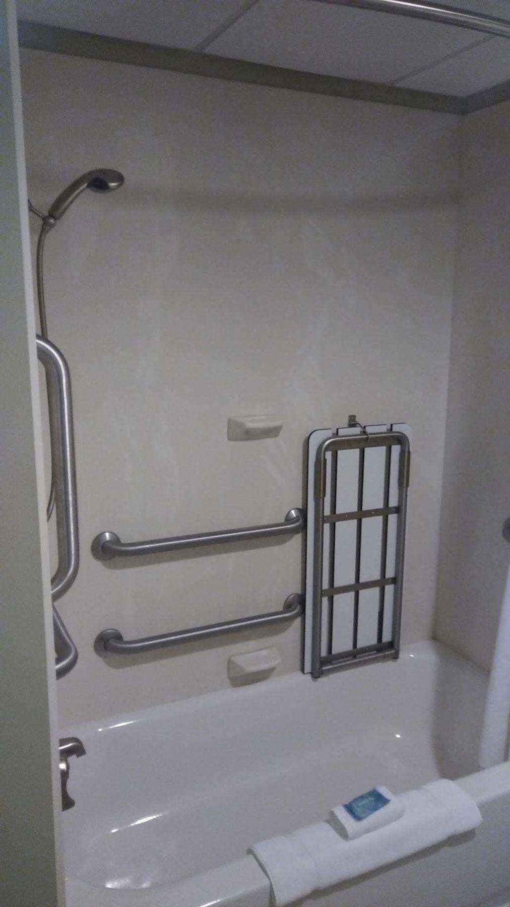 Holiday Inn Express Pittsburgh West - Greentree, An Ihg Hotel Crafton Extérieur photo