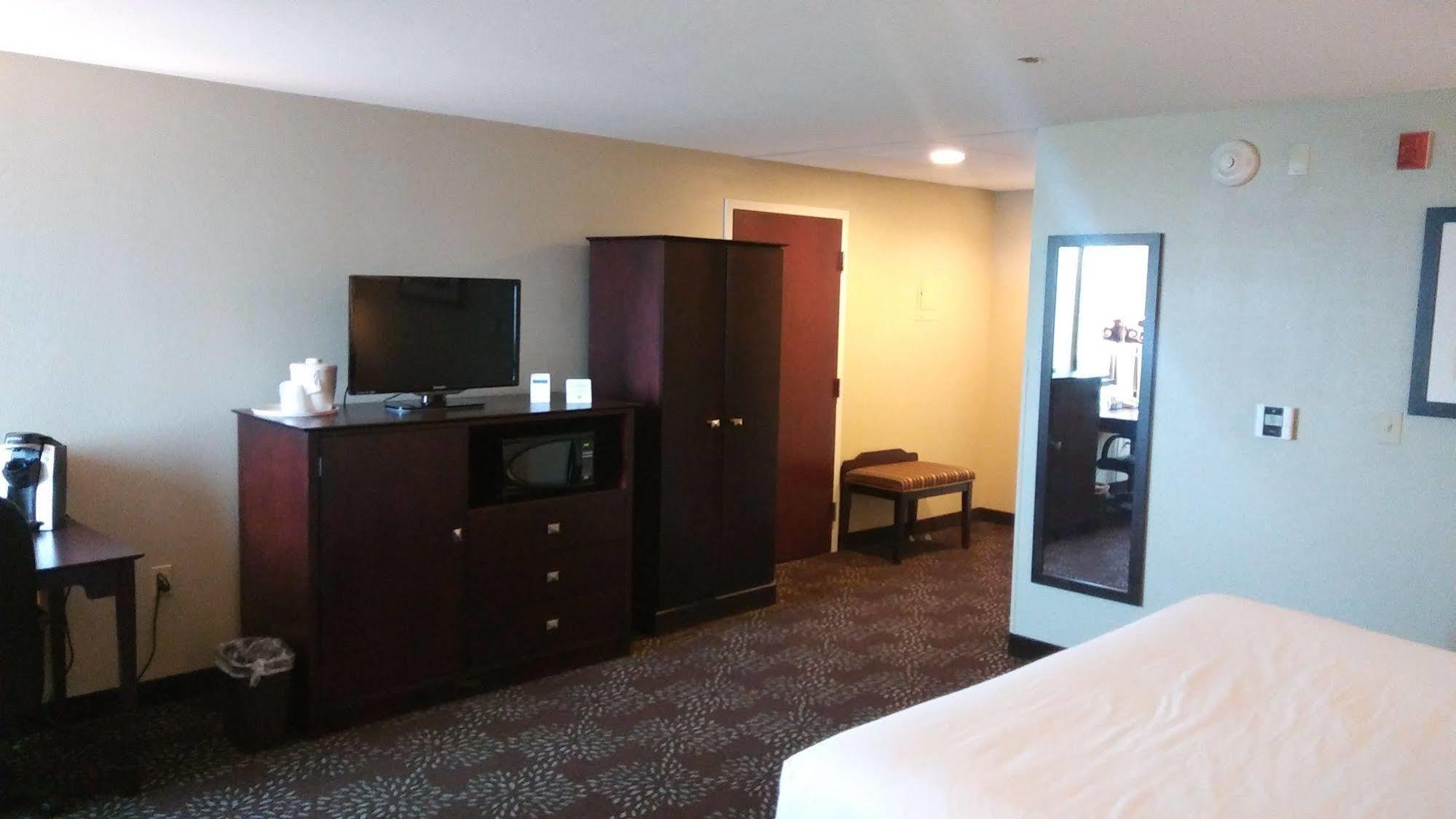 Holiday Inn Express Pittsburgh West - Greentree, An Ihg Hotel Crafton Extérieur photo