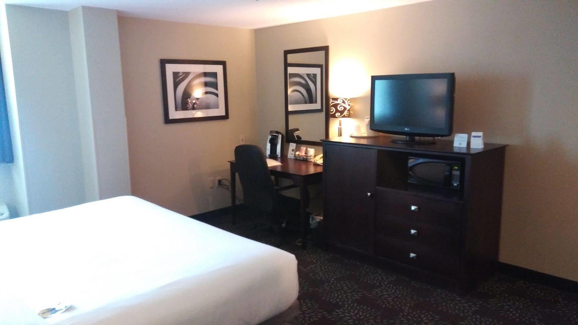 Holiday Inn Express Pittsburgh West - Greentree, An Ihg Hotel Crafton Extérieur photo